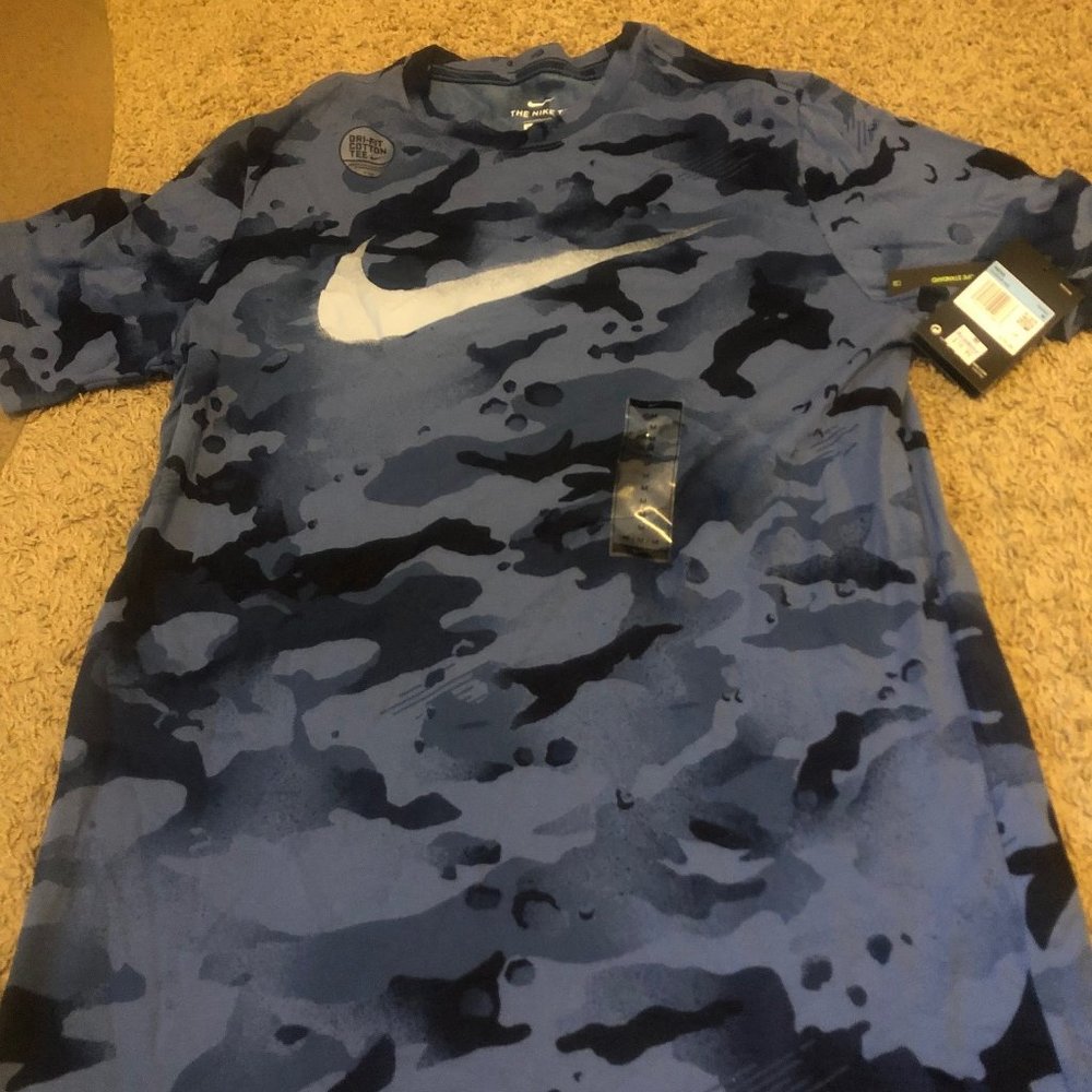 NWT Nike Blue Camo t-shirt